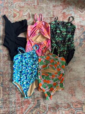 Lot of girls J. Crew factory / old navy swim suits
